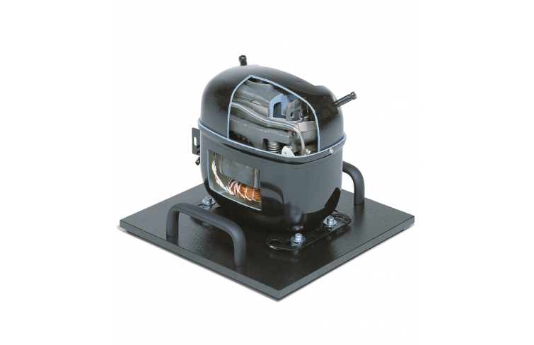 Cutaway model: hermetic refrigerant compressor